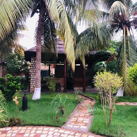 Bohobe Naboty Acomodação com café da manhã Toliara Exterior foto