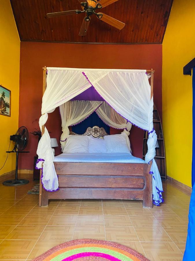 Bohobe Naboty Acomodação com café da manhã Toliara Exterior foto